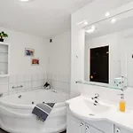 Apartamento Isbiorn - 300m From The Sea By Interhome