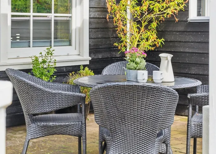 Isbiorn - 300m From The Sea By Interhome *